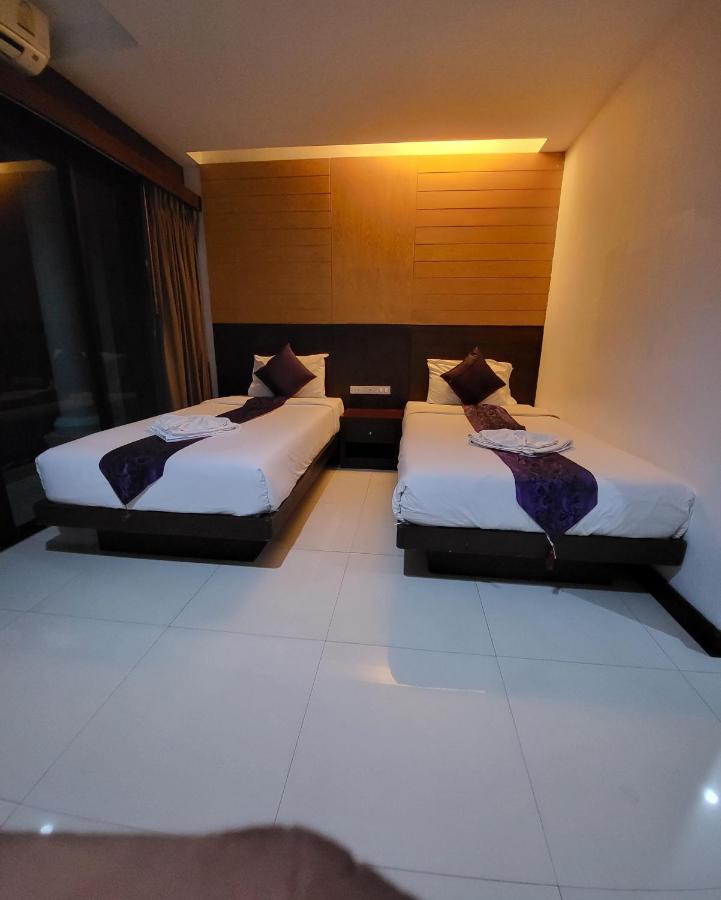 Chana Hotel Phuket Екстериор снимка