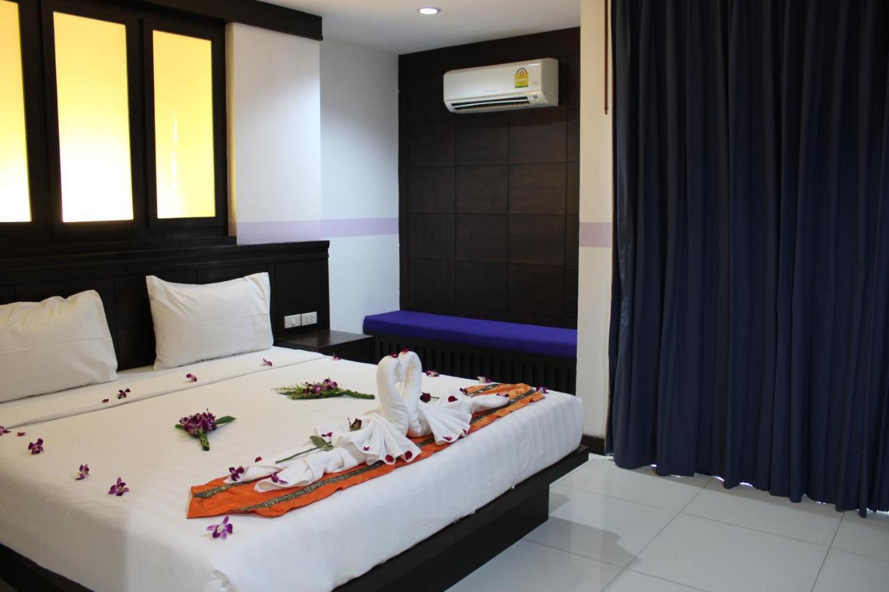 Chana Hotel Phuket Екстериор снимка