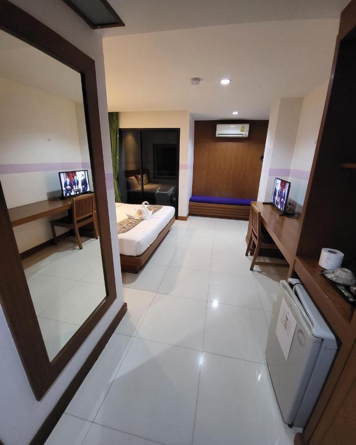 Chana Hotel Phuket Екстериор снимка