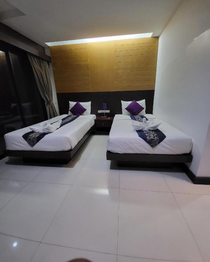 Chana Hotel Phuket Екстериор снимка