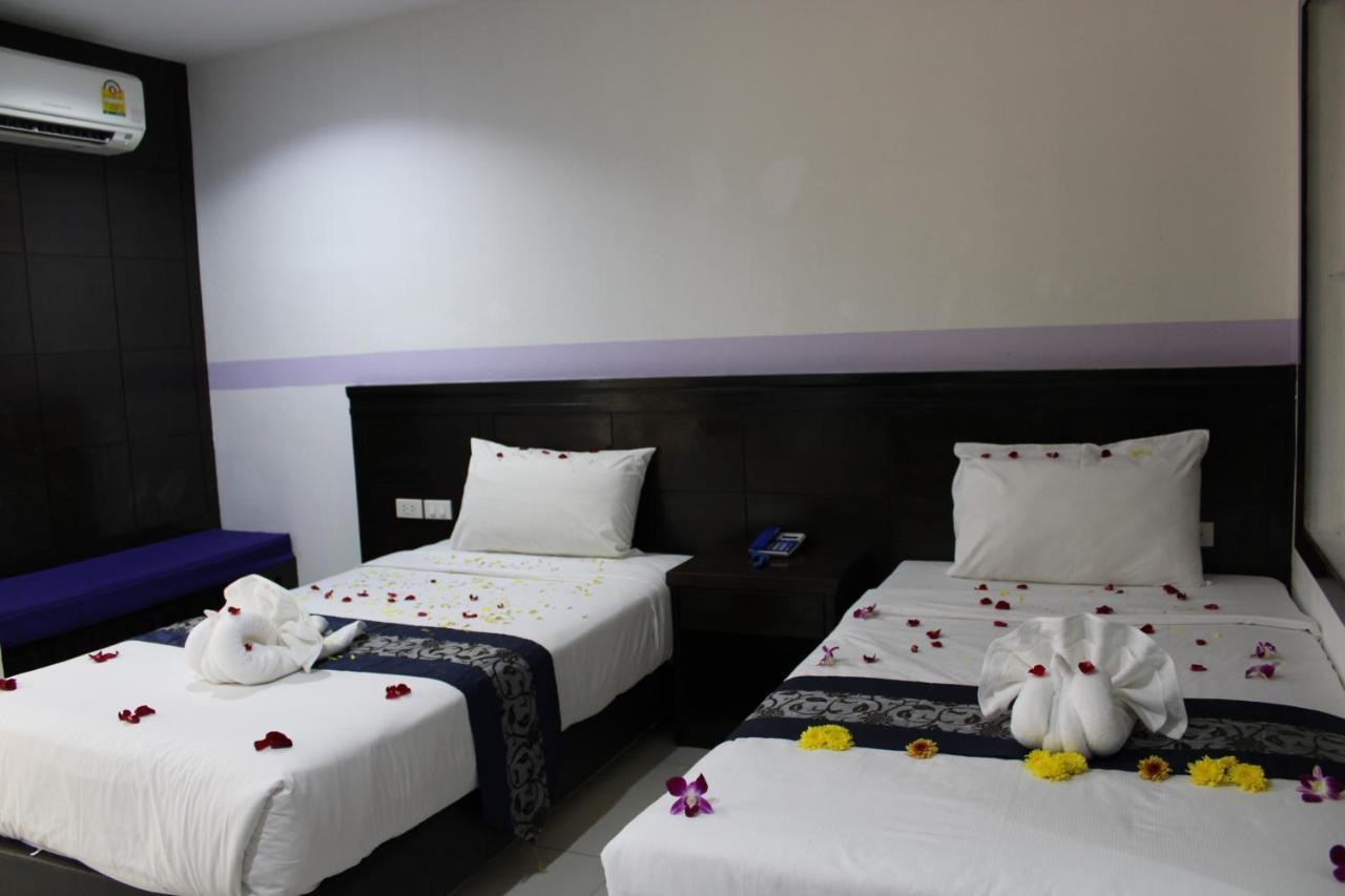 Chana Hotel Phuket Екстериор снимка