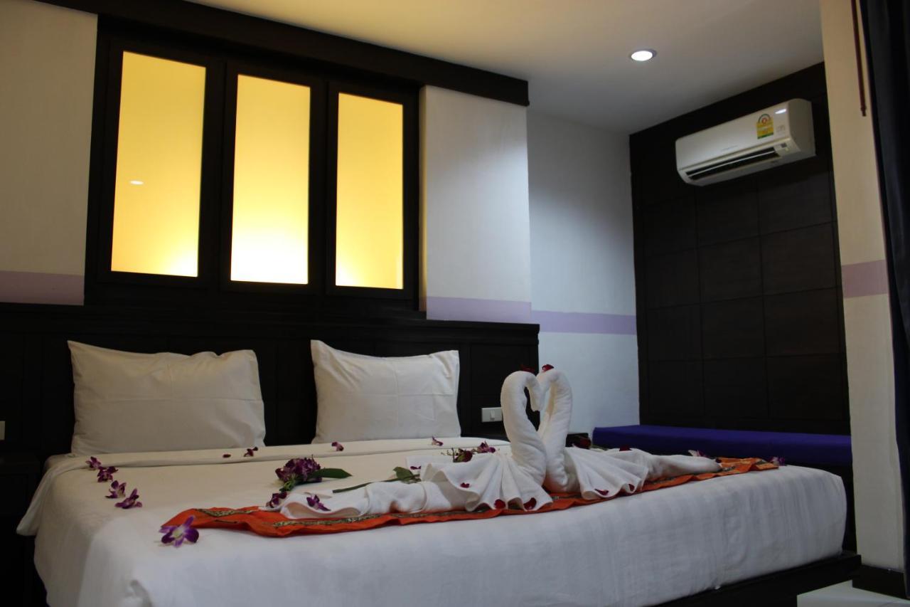 Chana Hotel Phuket Екстериор снимка