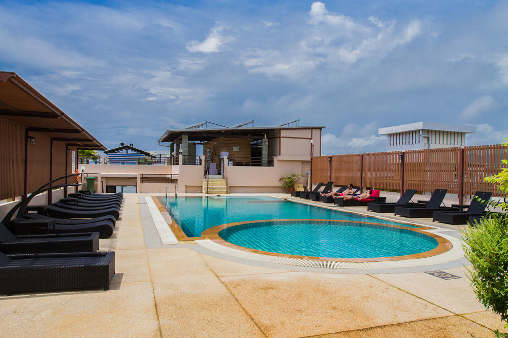 Chana Hotel Phuket Екстериор снимка